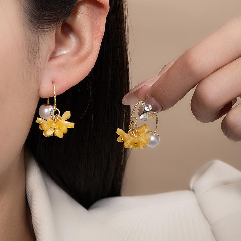 Freshwater Pearl - ピアス レディース 高級感 華やか 金木犀 タッセル パール ドロップピアス フレンチ レトロ スウィート フェミニン 個性的 万能 合金製 フラワーモチーフ