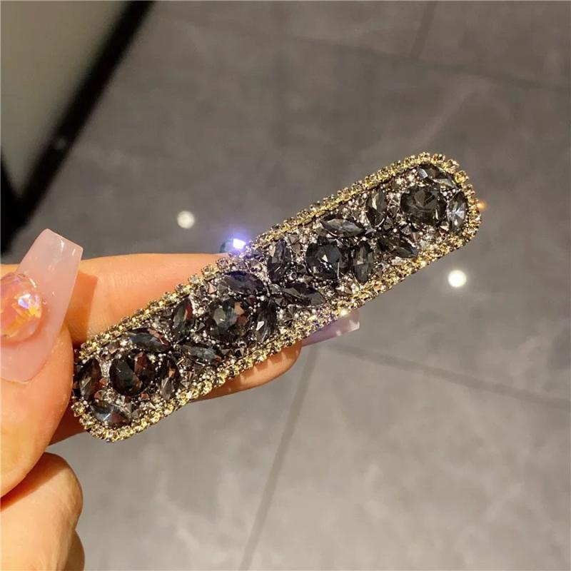 ヘアクリップ レディース ラインストーン SNS 話題 おしゃれ エレガント パッチンピン 前髪 サイド 後頭部 まとめ髪 髪留め