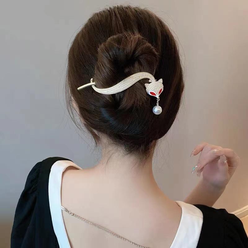 Other - ヘアクリップ レディース フォックスモチーフ ツイスト バレッタ パール ラインストーン 上品 エレガント まとめ髪 お団子ヘア 大人可愛い 韓国風 おしゃれ