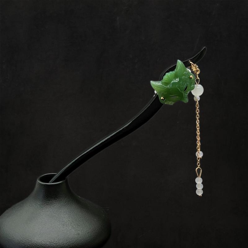 簪 高級感 アンティーク調 木製 深緑 狐モチーフ 新中華風 かんざし ヘアアクセサリー 髪飾り 手作り ハンドメイド まとめ髪 アップヘア 和装小物 浴衣 着物 パーティー タッセル 歩揺