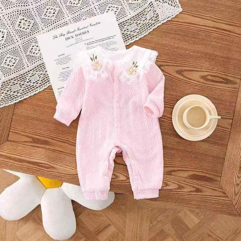 ・安全等級: Aクラス・対象年齢: 新生児（0〜1歳、80cm以下）・性別: 女児・袖丈: 長袖・厚さ: 普通・主な素材: 綿95%・留め具: スナップボタン・スタイル: プリンセス・カテゴリ: ロンパース・カラー: ピンク（小花柄、ビッグ...