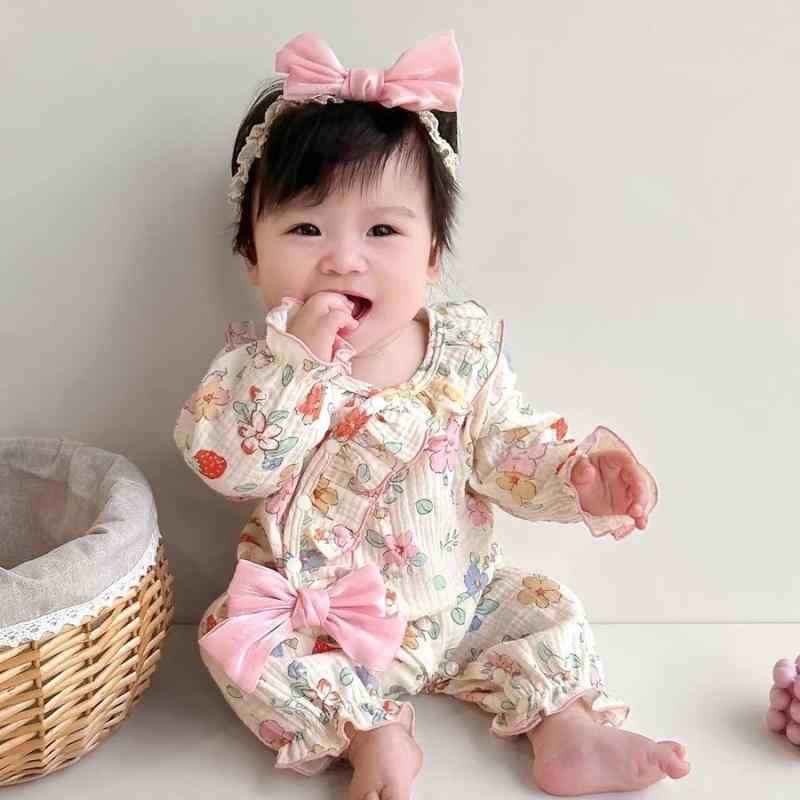 ロンパース ベビー 女の子 春秋 長袖 おしゃれ かわいい お出かけ コットン 肌に優しい 小花柄 プリンセス風 カバーオール 新生児 0歳 1歳 出産祝い