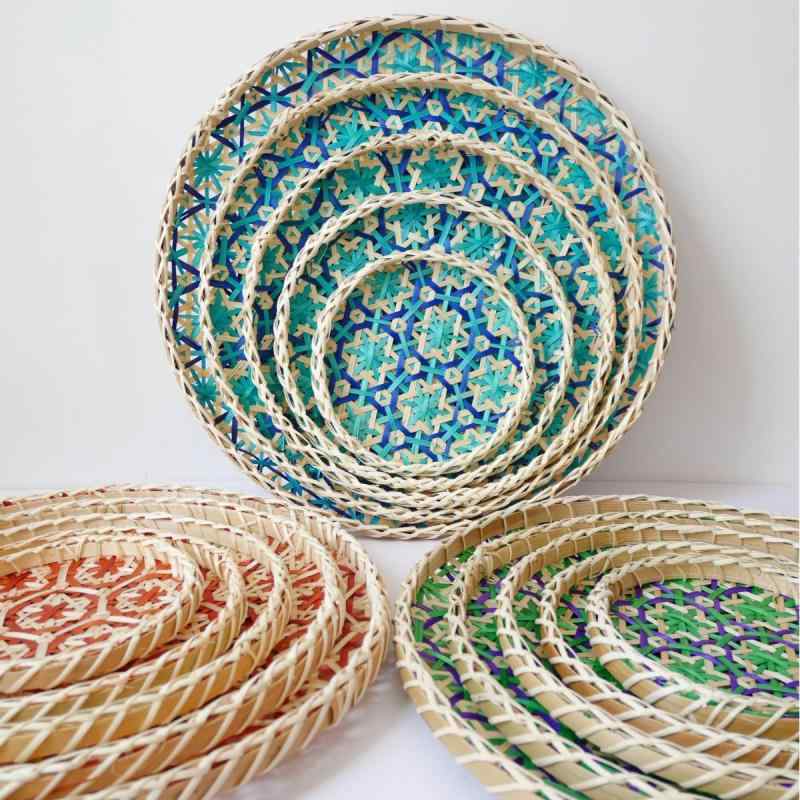 バスケット 手編み 竹製 カラフル 収納かご トレイ フルーツ 野菜 飾り皿 丸型 レトロ おしゃれ 竹細工..