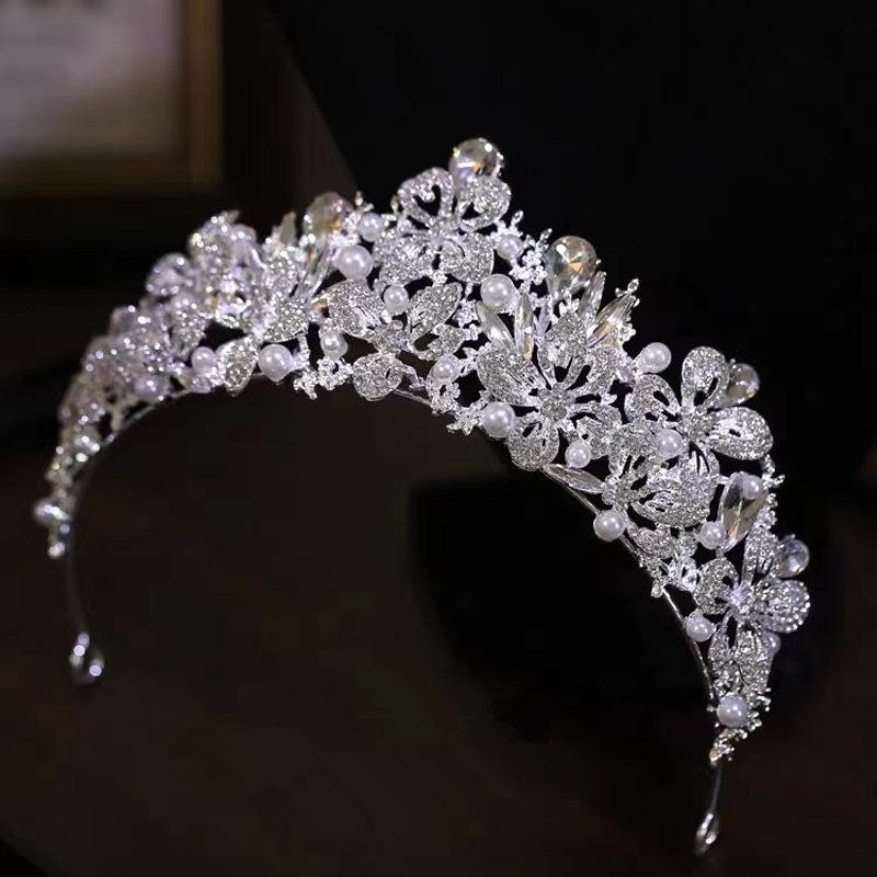 ティアラ 花嫁 ウェディング レトロ パール フラワー 上品 華やか 誕生日 パーティー 披露宴 二次会 ブライダル ヘッドドレス 髪飾り ロングドレス シルバー