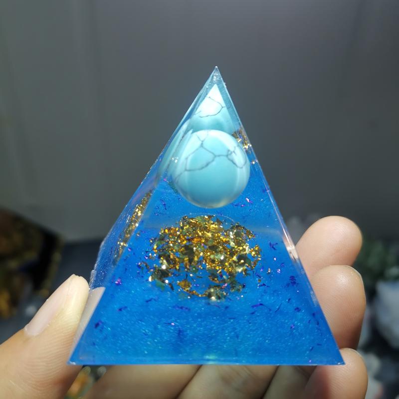 インテリア雑貨 クリスタル ピラミッド オルゴナイト さざれ石 天然石 水晶玉 置物 パワーストーン ヒーリング 癒し エネルギー 開運 浄化 瞑想 ホームデコレーション 飾り オブジェ スピリチュアル