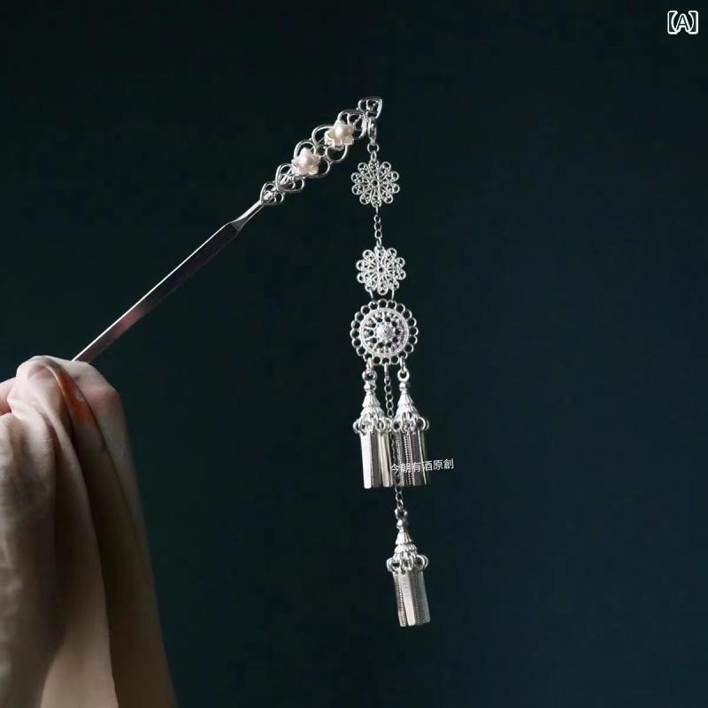 ・素材: 合金・スタイル: 民族風・形状: 幾何学・加工: メッキ・適用シーン: 結婚式、誕生日、旅行記念、引っ越し、展示会、広告宣伝、従業員福利、周年記念、ビジネスギフト、開業式典、表彰記念、広報企画・カラー: 苗族シルバーロングタッセル...