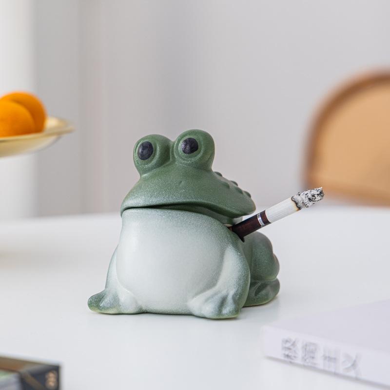 灰皿 カエル 陶磁器製 おしゃれ クリエイティブ ユニークデザイン オブジェ 置物 家庭用 オフィス用 ミニ収納 小物入れ インテリア雑貨 工芸品 マットカラー シンプルモダン