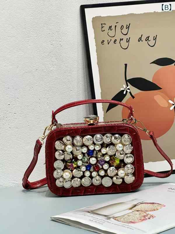 バッグ レディース ファッション エレガント 徽章 ビーズ ラインストーン 個性的 上品 万能 PUレザー ハンドバッグ ショルダーバッグ 日常使い お出かけ ミニ スクエア型