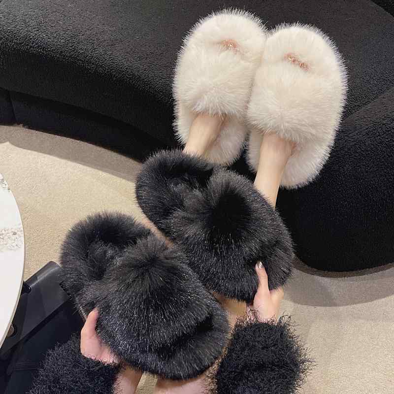 Rakuten - スリッパ レディース あったか 厚底 防滑 裏ボア もこもこ フェイクファー シャギー ルームシューズ 秋冬 室内履き カジュアル ゴム底