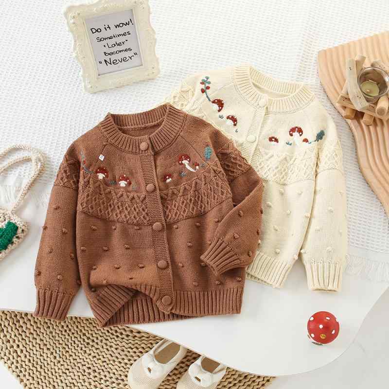 ・カテゴリ: キッズセーター・性別: 女の子・スタイル: 韓国風・対象年齢: 3〜8歳、100〜140cm・素材: ニット・主な素材: アクリル68%・毛糸の太さ: 普通・厚さ: 普通・袖丈: ノースリーブ・前開き: シングルボタン・襟型: 襟付き・柄: 動物、無地、キャラクター、抽象的・デザイン要素: かわいい、レース・生地加工: 柔軟加工、酵素洗い・カラー展開: ホワイト、ブラウン・サイズ展開: 90cm, 100cm, 110cm, 120cm, 130cm