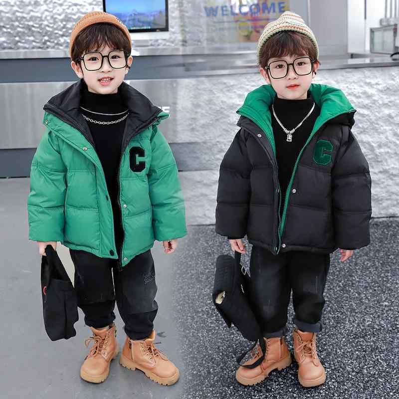 [&amp;quot;・性別: 男性&amp;quot;,&amp;quot;・対象年齢: 中小児 (3〜8歳、100〜140cm)&amp;quot;,&amp;quot;・シーズン: 冬&amp;quot;,&amp;quot;・中綿: ホワイトダックダウン&amp;quot;,&amp;quot;・スタイル: 韓国風&amp;quot;,&amp;quot;・柄: 無地&amp;quot;,&amp;quot;・生地加工: 柔らか仕上げ&amp;quot;,&amp;quot;・フード: 付き&amp;quot;,&amp;quot;・カテゴリ: キッズダウンジャケット、ダウンインナー&amp;quot;,&amp;quot;・丈: ショート&amp;quot;,&amp;quot;・フィット: レギュラー&amp;quot;,&amp;quot;・生地名: 化学繊維&amp;quot;,&amp;quot;・裏地素材: ポリエステル&amp;quot;,&amp;quot;・主な素材: ポリエステル80%&amp;quot;,&amp;quot;・厚さ: 厚手&amp;quot;,&amp;quot;・開閉タイプ: ジップアップ&amp;quot;,&amp;quot;・袖丈: 長袖&amp;quot;,&amp;quot;・ウエスト: ミドル&amp;quot;,&amp;quot;・カラー展開: ブラック、グリーン&amp;quot;,&amp;quot;・サイズ展開: 90cm、100cm、110cm、120cm、130cm、140cm、150cm&amp;quot;]