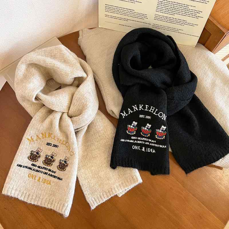 マフラー レディース 韓国風 刺繍 クマ ニット スクール風 学生 冬 防寒 保温 ウール アクリル ショール かわいい お嬢様風