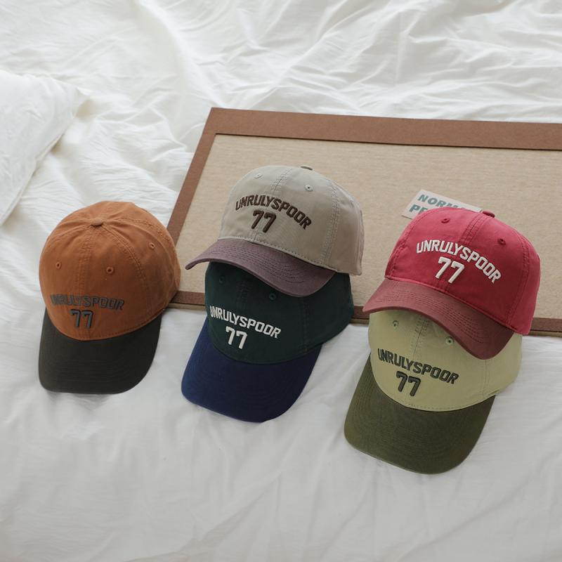Hats - 野球帽 キッズ 子供用 日よけ UVカット 防風 ウォッシュ加工 切り替え バイカラー 英字刺繍 サイズ調節可能 つば広 丸型トップ 綿素材 韓国風 かわいい 普段使い 春秋