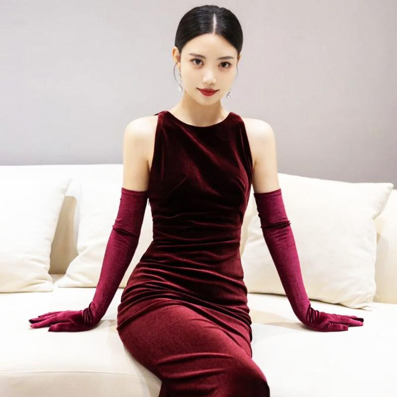 ・性別: 女性・機能: 保温・カラー: ワインレッド, ブラック・サイズ: フリーサイズ・素材: ベルベット・スタイル: ロンググローブ・テイスト: エレガント