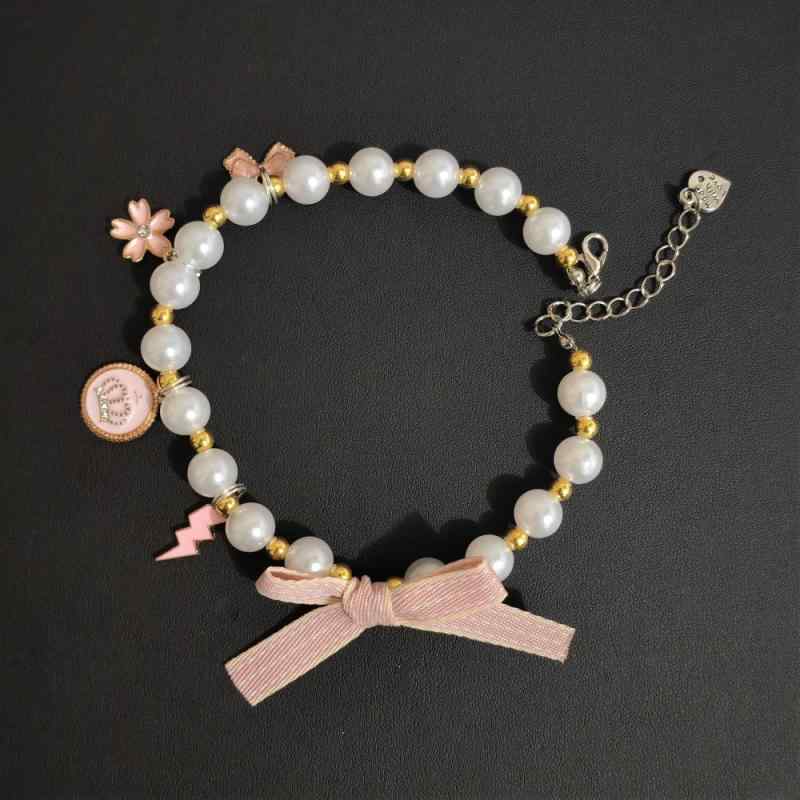 ・柄: キャラクター・カラー展開: レッド、ブルー、ピンク、ブラック、ホワイト・主な素材: プラスチック・対象: 犬猫兼用・サイズ展開: XS、S、M、L・スタイル: キャラクター