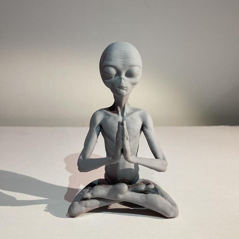 ・カテゴリ: 樹脂工芸品・主な素材: 合成樹脂・スタイル: アメリカンスタイル・カラー展開: 瞑想する宇宙人・ギフト対象: 後輩、友人、先輩、子供、同級生、恩師