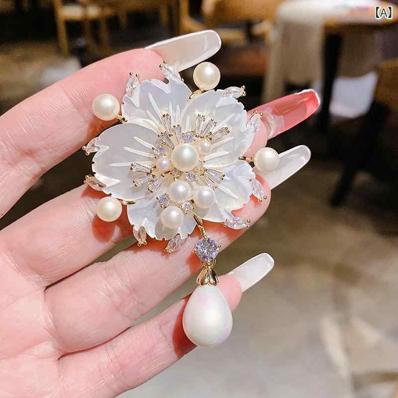・カテゴリ: 胸針・スタイル: 女性用・形状: 花柄・素材: 銅・加工: 電鍍・流行要素: 百合、チューリップ、バラ、花、山茶花、花弁、紅豆・スタイル分類: 清新フェミニン・機能: 装飾、贈り物、記念