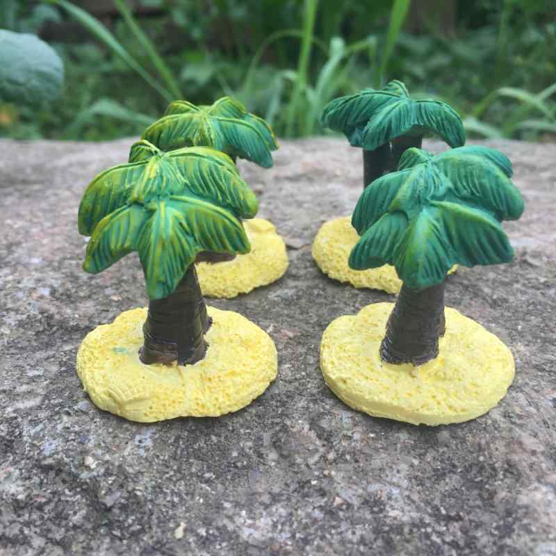 ・カテゴリ: 樹脂工芸品・カラー展開: グリーン、イエロー・サイズ展開: 3.7cm×3.4cm・スタイル: 和風雑貨・デザイン: 植物・主な素材: 合成樹脂、プラスチック