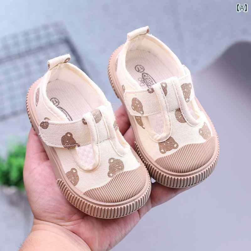 スニーカー ベビー キッズ 男の子 女の子 春夏秋冬 キャンバスシューズ ファーストシューズ 歩き始め 滑り止め 履きやすい マジックテープ キャラクター クマ 運動靴 通園 通学 カジュアル ローカット 軽量
