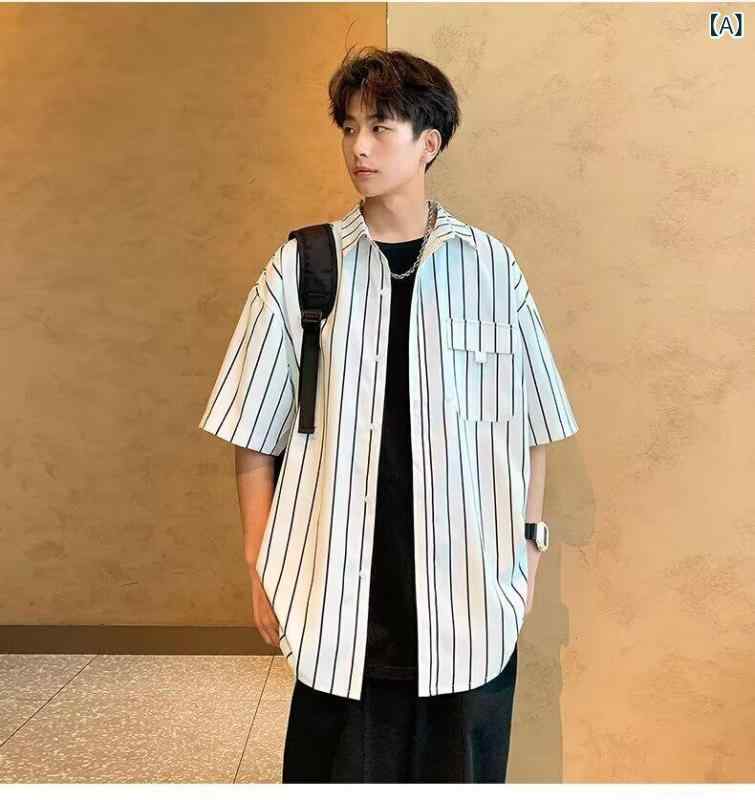 ・カテゴリ: シャツ・スタイル: シンプル・主な素材: ポリエステル51-70%・素材特性: 透気、ノーアイロン・糸番手: 20S・ネックライン: ラペル・袖丈: 半袖・柄: ストライププリント・厚み: 薄手・版型: フィット・カラー展開: 白、黒・サイズ展開: M、L、XL、2XL、3XL・性別: メンズ