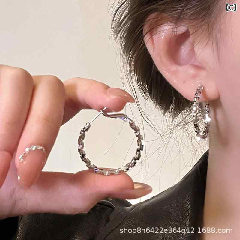 セキュアデポのピアス レディース フープピアス ジルコニア メッキ加工 ニッケルフリー 925銀針 金属アレルギー対応 幾何学 ラウンド サークル 丸型 華奢 シンプル きれいめ 上品 エレガント フェミニン パーティー｜アングル3