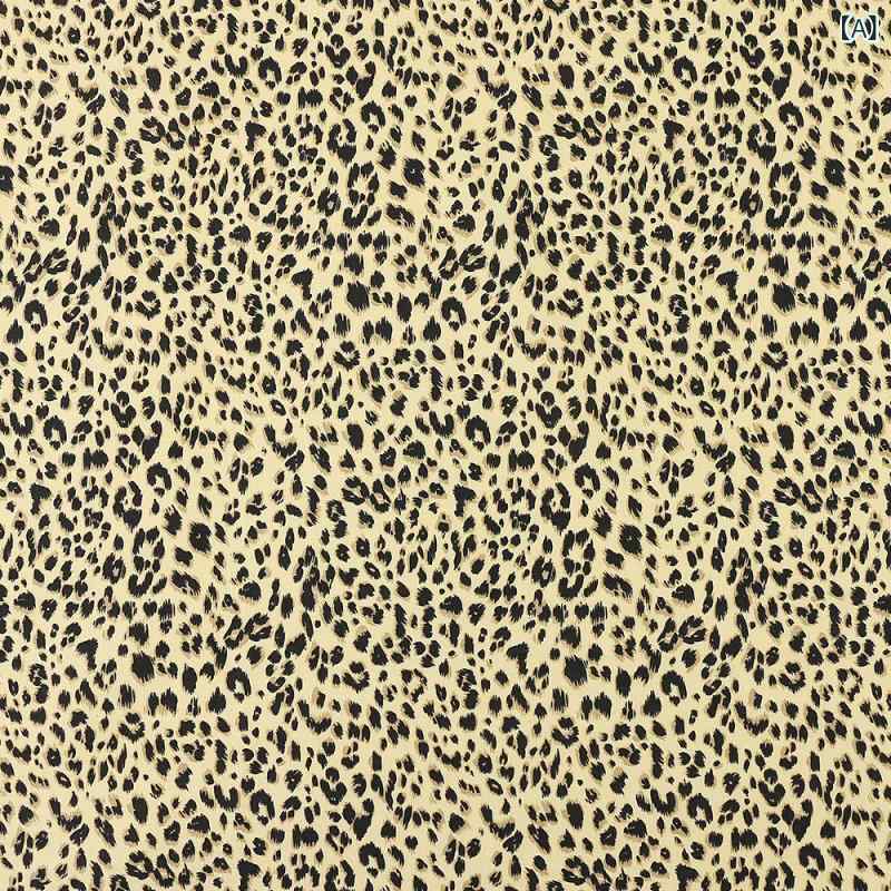 生地 春夏 コットン 平織り ヒョウ柄 小花柄 プリント布地 シャツ ワンピース 小物 裁縫 ハンドメイド 手芸 資材
