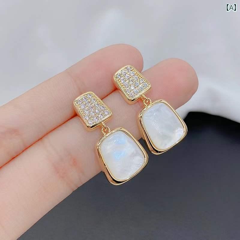 ・カテゴリ: 耳飾り・形状: 菱形・素材: 合金・加工技術: 電気メッキ