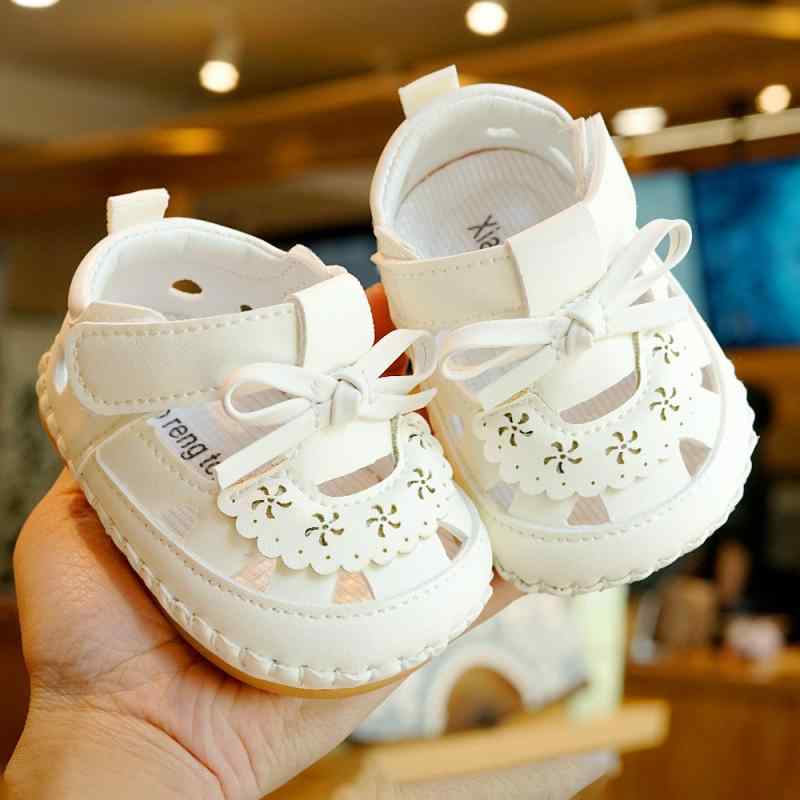 サンダル ベビー 女の子 1歳 未満 ファーストシューズ 滑り止め 通気性 PVC レザー リボン プリンセス かわいい 夏