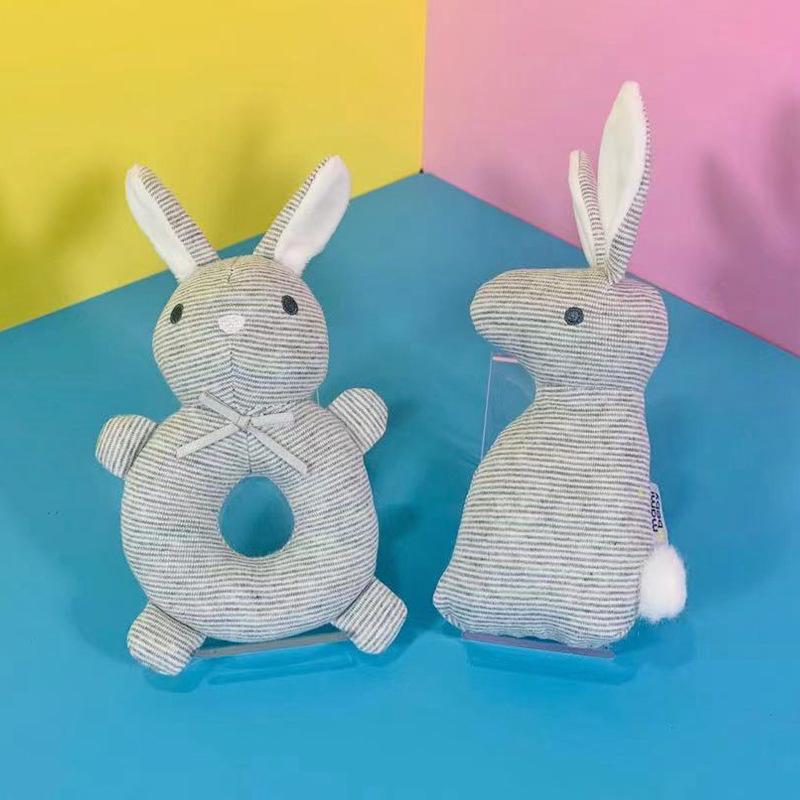 ・カテゴリ: 布製玩具・機能: 鈴・対象年齢: 0-3歳・性別: 男の子、女の子・カラー展開: うさぎ手棒、うさぎ手回し輪、うさぎセット・教育効果: 感情、視覚、知能開発、這い、手先の動き、抓握、感覚