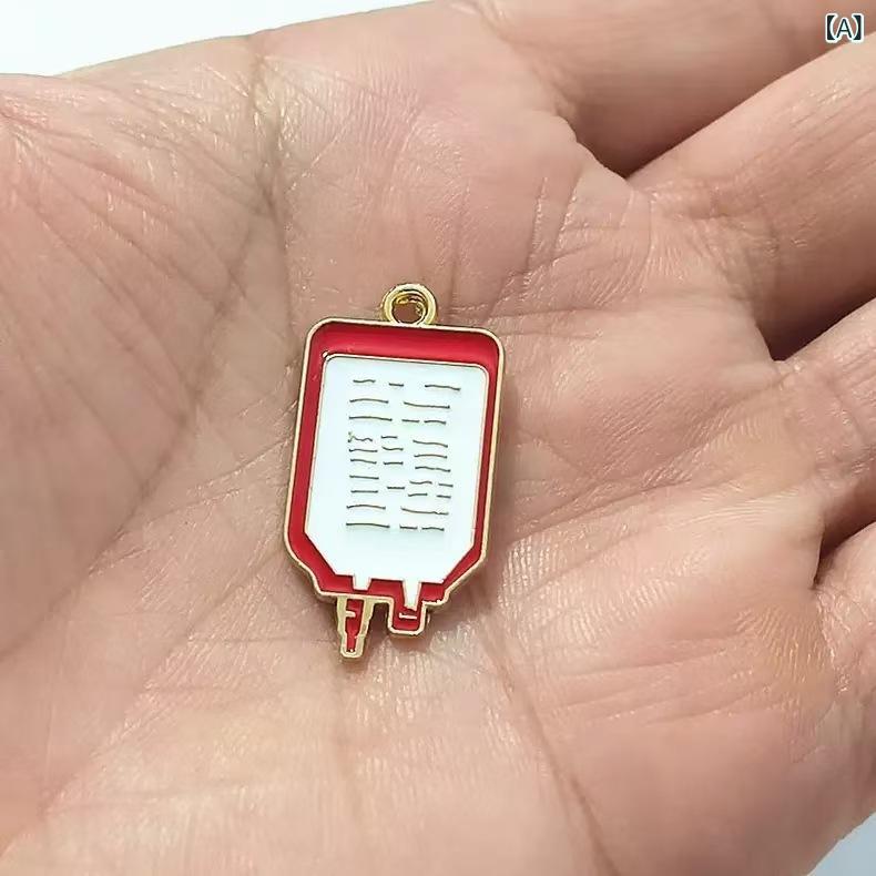 チャーム ハンドメイド アクセサリー パーツ ナース ハット 注射器 体温計 薬瓶 電気メッキ加工 合金 ネックレス ブレスレット ペンダント 手芸 素材 部品 かわいい キーホルダーの商品画像 2