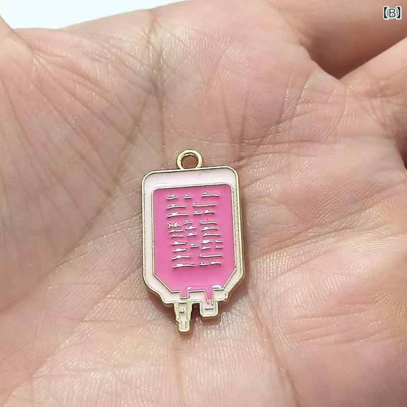 チャーム ハンドメイド アクセサリー パーツ ナース ハット 注射器 体温計 薬瓶 電気メッキ加工 合金 ネックレス ブレスレット ペンダント 手芸 素材 部品 かわいい キーホルダーの商品画像 3