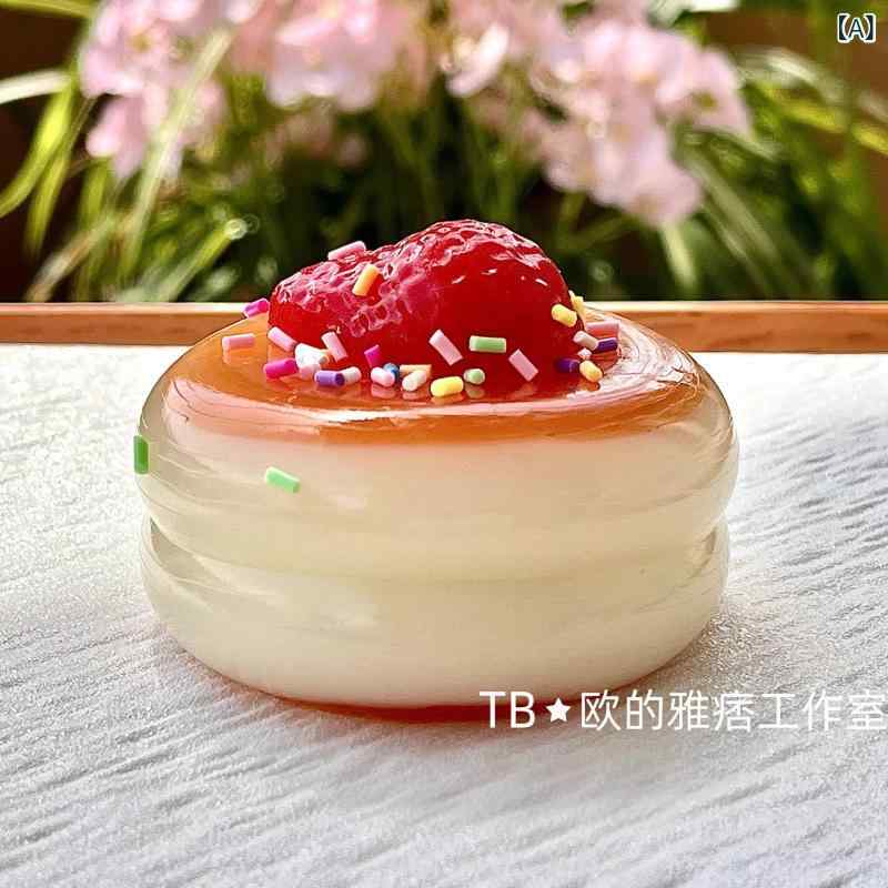 おもちゃ スクイーズ 玩具 スフレケーキ イチゴ 低反発 モチモチ リアル 食品サンプル ムースケーキ かわいい ストレス解消 ヒーリング リラックス プレゼント secure-depo-11545081 セキュアデポ サンプル画像2