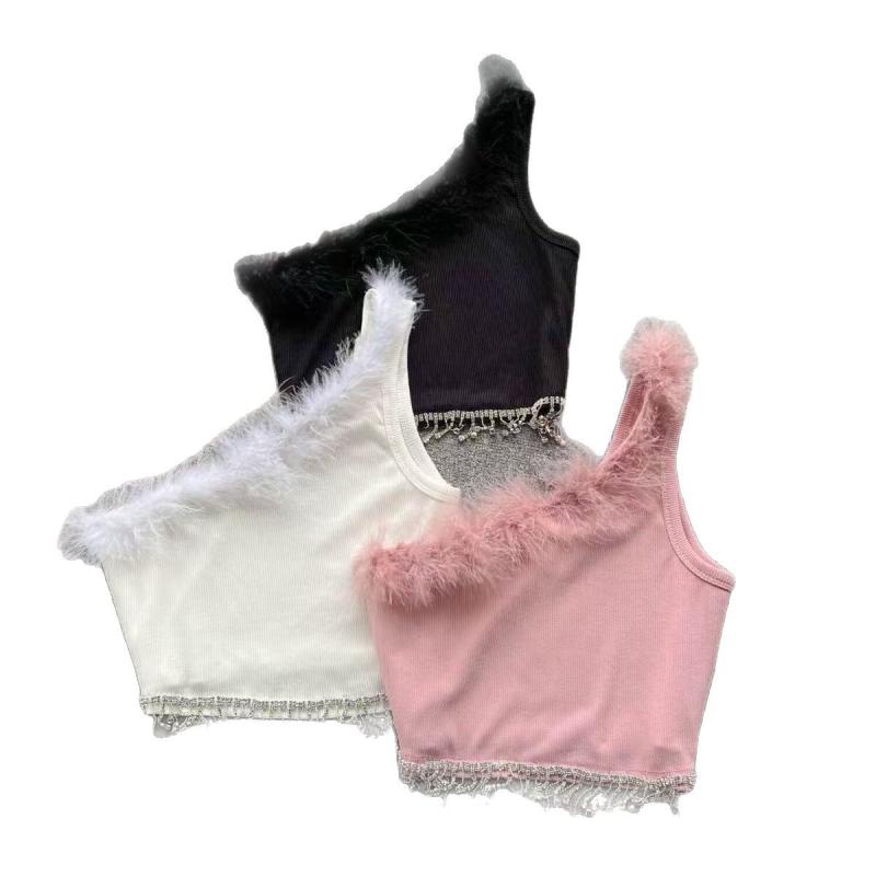 ・カテゴリ: キッズキャミソール・対象: 女子・スタイル: 個性・タイプ: 吊帯・対象年齢: 3~8歳・柄: 無地・主な素材: 綿85%・安全基準: B類・ネックライン: 斜め襟・カラー展開: ピンク、ブラック、ホワイト・サイズ展開: 90cm、100cm、110cm、120cm、130cm、140cm、150cm