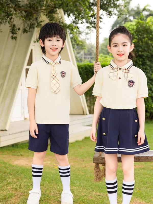 ・カテゴリ: 校服・通学服・スタイル: スクール風・対象年齢: 3〜8歳（身長100〜140cm）・対象性別: 男女兼用・留め具の種類: プルオーバー・デザイン特徴: スポーツ・主な素材: 綿・素材含有率: 棉63%・安全基準: B類・フード: フードなし・カラー展開: 男子夏季速乾2点セット、女子夏季速乾2点セット、男子夏季ニット2点セット、女子夏季ニット2点セット、男子夏季速乾ハーフパンツ、女子夏季速乾ハーフパンツ、男子夏季ロングパンツセット、女子夏季ロングパンツセット、男子夏季半袖Tシャツ、女子夏季半袖Tシャツ・サイズ展開: 100cm、110cm、120cm、130cm、140cm、150cm、160cm、170cm、180cm・セット内容: 半袖、パンツ