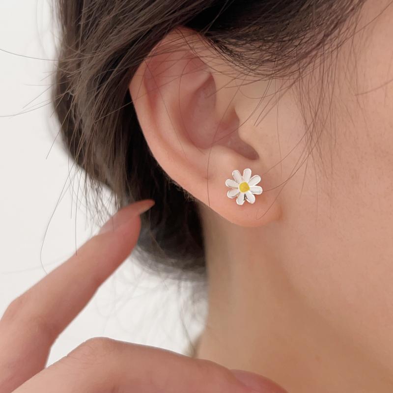 ・素材: 925シルバー・デザイン: 向日葵・スタイル: ファッション・通勤・カテゴリ: ピアス