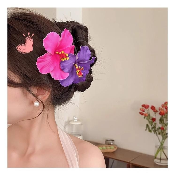 ・カテゴリ: ヘアアクセサリー・タイプ: ヘアピン・デザイン: フラワー・製法: ハンドメイド・カラー展開: ホワイト、レッド、グリーン、オレンジ、ピンク、イエロー、パープル、ブルー、ローズレッド・スタイル: 田園風、フレッシュ＆スウィート・対象: レディース