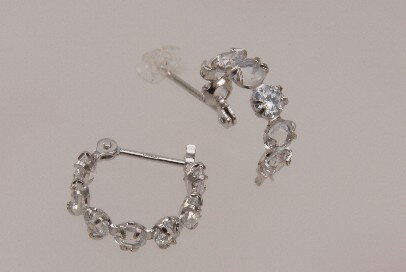 乐天商城 - バースデーピアス3月 アクアマリン