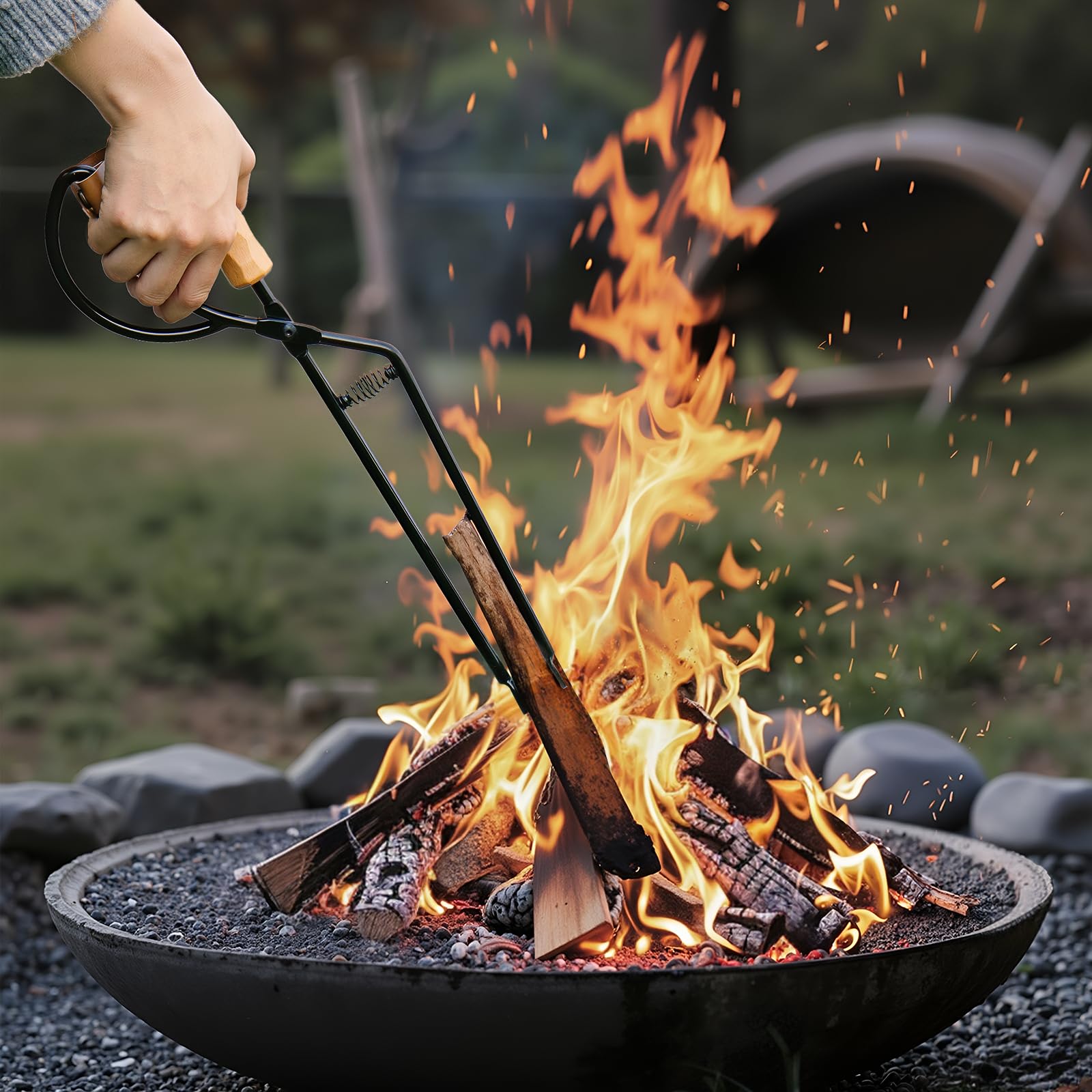 薪ばさみ 火バサミ 薪バサミ バネ付き 焚き火 トング バーベキュー用 暖炉器具 [並行輸入品]