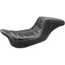 マスタング(MUSTANG) スクエアバック ワンピース シート タック N ロール ブラックステッチ 08-22 ツーリング 75239 MUSTANG 75239 Squareback One-Piece Seat Tuck N Roll Black Stitch 08-22 Touring