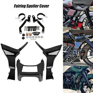ビビッドブラックフェアリングスポイラーカバーハーレーCVOロードグライドFLTRX FLTRXS 17-23用 Vivid Black Fairings Spoiler Cover For Harley CVO Road Glide FLTRX FLTRXS 17-23(2)