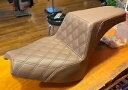 Saddlemen ブラウン ステップアップ ラティス ジェル シート 2022-2023 インディアン チーフ ダークホースに適合 Saddlemen Brown Step Up Lattice Gel Seat fits 2022-2023 Indian Chief Dark Horse