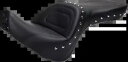 Saddlemen エクスプローラー スタッズ付きゲルシート 2000-2007 ハーレー ソフテイル デュース FXSTD FXSTDI Saddlemen Explorer Studded Gel Seat 2000-2007 Harley Softail Deuce FXSTD FXSTDI