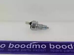 MAHINDRA KUV 100、KUV 100、KUV 100 F/L 用スイッチ - 0703CAP01501N Switch for MAHINDRA KUV 100, KUV 100, KUV 100 F/L - 0703CAP01501N