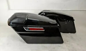 グロスブラック サドルバッグ ペア セット ポーク スピーカー アンプ 1000W ロック ハーレー カスタム ..