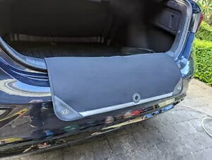 純正 Kia トランクリッド プロテクター 折りたたみ式リアバンパー スカッフガード ネオプレン Genuine Kia Bootlid Protector Fold Out Rear Bumper Scuff Guard Neoprene