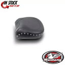 マスタング 79486 ワイド クローム スタッズ リアシート 08-17 ハーレー FLSTC FLSTS 専用 Mustang 79486 Wide Chr...