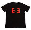 D'Cor Visuals スズキ ボールド メンズ 半袖 T シャツ ブラック D'Cor Visuals Suzuki Bold Mens Short Sleeve T-Shirt Black