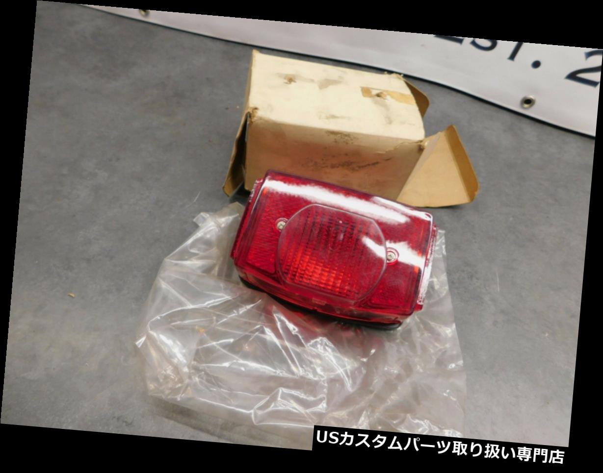 USテールライト トライアンフノートンBSA NOSルーカススタイルテールライト727 Triumph Norton BSA NOS Lucas Style Tail Light 727
