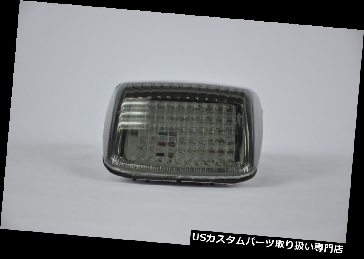 Smoke Led Brake Tail Light with Integrated Turn Signal for HARLEY DEUCEカテゴリUSテールライト状態新品メーカー車種発送詳細送料一律 1000円（※北海道、沖縄、離島は省く）商品詳細輸入商品の為、英語表記となります。 Condition: New Surface Finish: Clear Placement on Vehicle: Rear Manufacturer Part Number: TP-126-IT-S Brand: TP MOTO Technology: LED Warranty: 90 Day UPC: Does not apply※以下の注意事項をご理解頂いた上で、ご入札下さい※■海外輸入品の為、NC,NRでお願い致します。■フィッテングや車検対応の有無については、基本的に画像と説明文よりお客様の方にてご判断をお願いしております。■USパーツは国内の純正パーツを取り外した後、接続コネクタが必ずしも一致するとは限らず、加工が必要な場合もございます。■輸入品につき、商品に小傷やスレなどがある場合がございます。■大型商品に関しましては、配送会社の規定により個人宅への配送が困難な場合がございます。その場合は、会社や倉庫、最寄りの営業所での受け取りをお願いする場合がございます。■大型商品に関しましては、輸入消費税が課税される場合もございます。その場合はお客様側で輸入業者へ輸入消費税のお支払いのご負担をお願いする場合がございます。■取付並びにサポートは行なっておりません。また作業時間や難易度は個々の技量に左右されますのでお答え出来かねます。■取扱い説明書などは基本的に同封されておりません。■商品説明文中に英語にて”保障”に関する記載があっても適応はされませんので、ご理解ください。■商品の発送前に事前に念入りな検品を行っておりますが、運送状況による破損等がある場合がございますので、商品到着次第、速やかに商品の確認をお願いします。■到着より7日以内のみ保証対象とします。ただし、取り付け後は、保証対象外となります。■商品の配送方法や日時の指定頂けません。■お届けまでには、2〜3週間程頂いております。ただし、通関処理や天候次第で多少遅れが発生する場合もあります。■商品落札後のお客様のご都合によるキャンセルはお断りしておりますが、落札金額の30％の手数料をいただいた場合のみお受けする場合があります。■他にもUSパーツを多数出品させて頂いておりますので、ご覧頂けたらと思います。■USパーツの輸入代行も行っておりますので、ショップに掲載されていない商品でもお探しする事が可能です!!お気軽にお問い合わせ下さい。&nbsp;