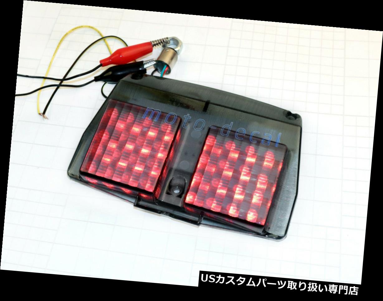 Integrated LED Rear/Tail Light Ducati 998 996 916 748 Brake Turn SignalsカテゴリUSテールライト状態新品メーカー車種発送詳細送料一律 1000円（※北海道、沖縄、離島は省く）商品詳細輸入商品の為、英語表記となります。 Condition: New Modified Item: No Technology: LED Surface Finish: Smoke Placement on Vehicle: Rear Manufacturer Part Number: Does Not Apply Brand: moto-decal※以下の注意事項をご理解頂いた上で、ご入札下さい※■海外輸入品の為、NC,NRでお願い致します。■フィッテングや車検対応の有無については、基本的に画像と説明文よりお客様の方にてご判断をお願いしております。■USパーツは国内の純正パーツを取り外した後、接続コネクタが必ずしも一致するとは限らず、加工が必要な場合もございます。■輸入品につき、商品に小傷やスレなどがある場合がございます。■大型商品に関しましては、配送会社の規定により個人宅への配送が困難な場合がございます。その場合は、会社や倉庫、最寄りの営業所での受け取りをお願いする場合がございます。■大型商品に関しましては、輸入消費税が課税される場合もございます。その場合はお客様側で輸入業者へ輸入消費税のお支払いのご負担をお願いする場合がございます。■取付並びにサポートは行なっておりません。また作業時間や難易度は個々の技量に左右されますのでお答え出来かねます。■取扱い説明書などは基本的に同封されておりません。■商品説明文中に英語にて”保障”に関する記載があっても適応はされませんので、ご理解ください。■商品の発送前に事前に念入りな検品を行っておりますが、運送状況による破損等がある場合がございますので、商品到着次第、速やかに商品の確認をお願いします。■到着より7日以内のみ保証対象とします。ただし、取り付け後は、保証対象外となります。■商品の配送方法や日時の指定頂けません。■お届けまでには、2〜3週間程頂いております。ただし、通関処理や天候次第で多少遅れが発生する場合もあります。■商品落札後のお客様のご都合によるキャンセルはお断りしておりますが、落札金額の30％の手数料をいただいた場合のみお受けする場合があります。■他にもUSパーツを多数出品させて頂いておりますので、ご覧頂けたらと思います。■USパーツの輸入代行も行っておりますので、ショップに掲載されていない商品でもお探しする事が可能です!!お気軽にお問い合わせ下さい。&nbsp;